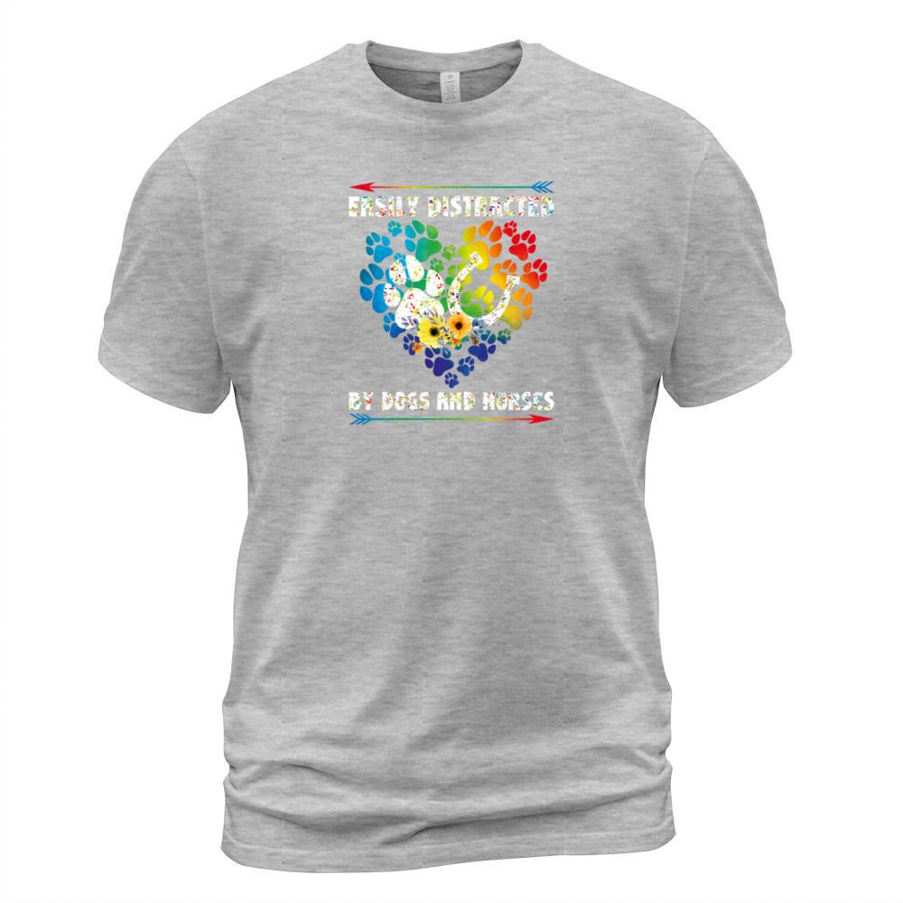 Horse Gifts For Women Easily Distracted By Dogs An Men's T-Shirt