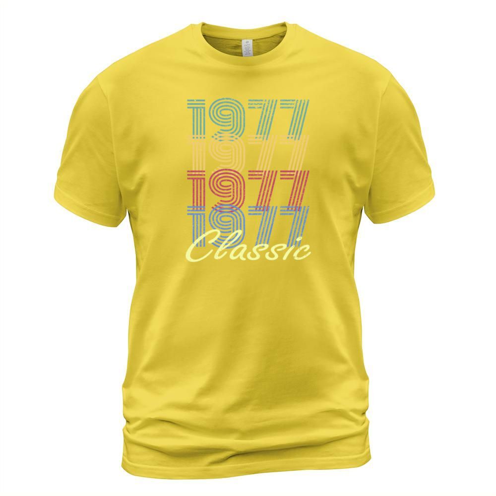 Born in 1977 Vintage Essential T-Shirt Men's T-Shirt