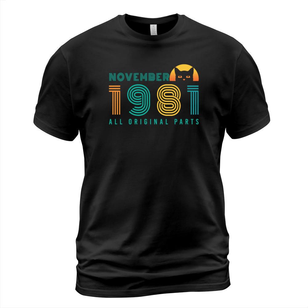 Born In November 1981 Cat Vintage Men's T-Shirt