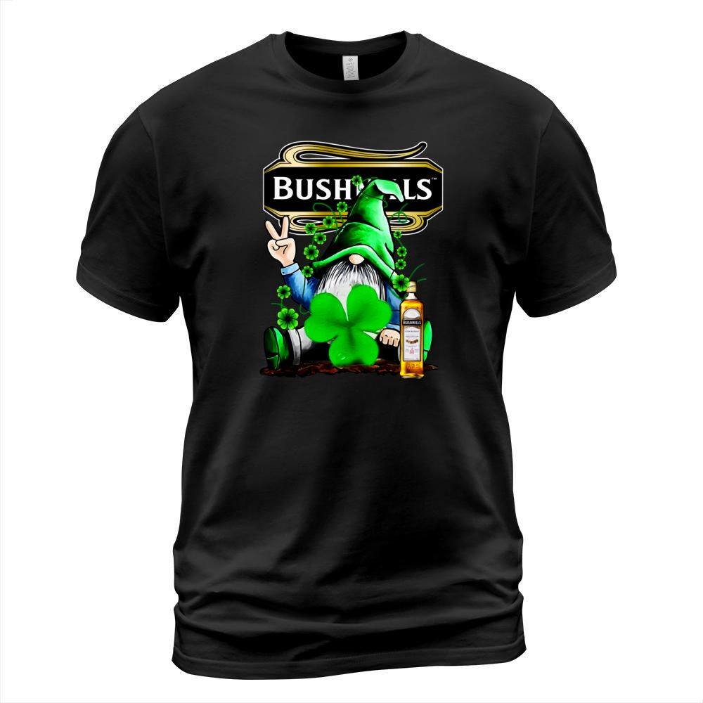 Gnome and Bushmills Irish Whiskey shamrock St Patrick’s Day shirt Men's T-Shirt