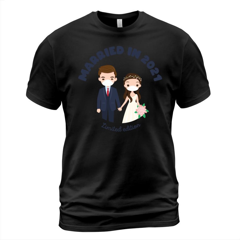 Married in 2021 Funny wedding gift bride and groom Men's T-Shirt